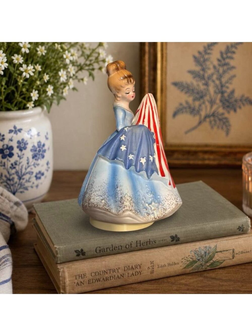 Vintage Joseph's Originals Betsy Ross Musical Figurine, Patriotic Lady with Amer - Picture 1 of 7